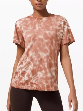 lululemon athletica Dusty Rose Tie-Dye Cropped Tee